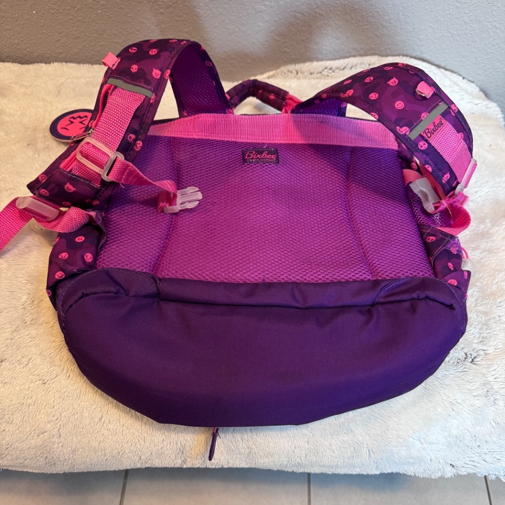 Bixbee Backpack~Great Condition - Picture 4 of 16